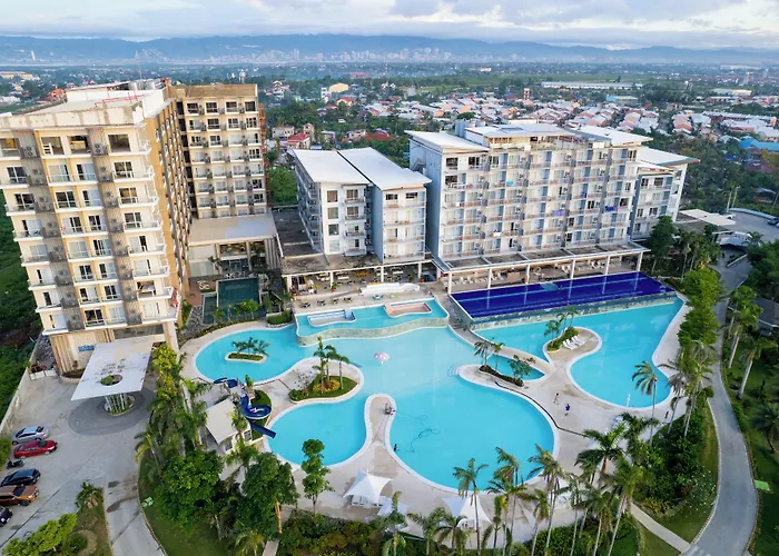 Resort Solea Mactan And Waterpark 4*