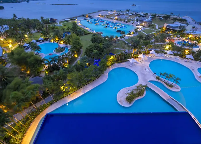 Resort Solea Mactan And Waterpark 4*