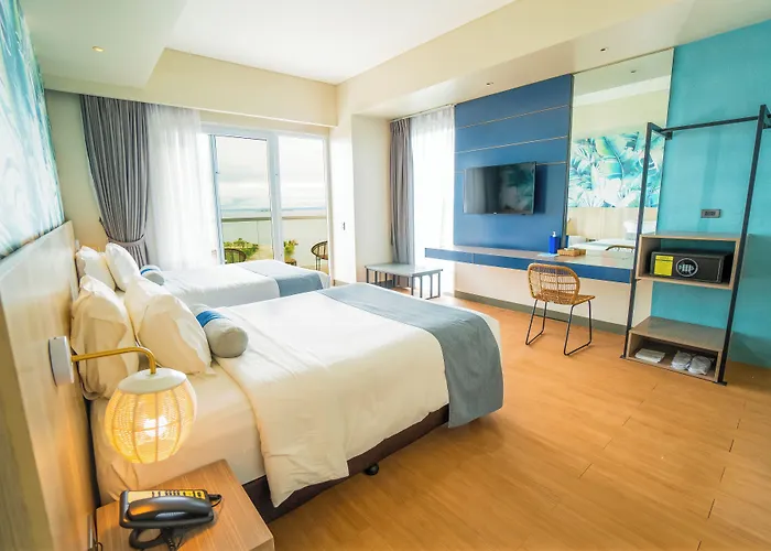 Solea Mactan And Waterpark 4*